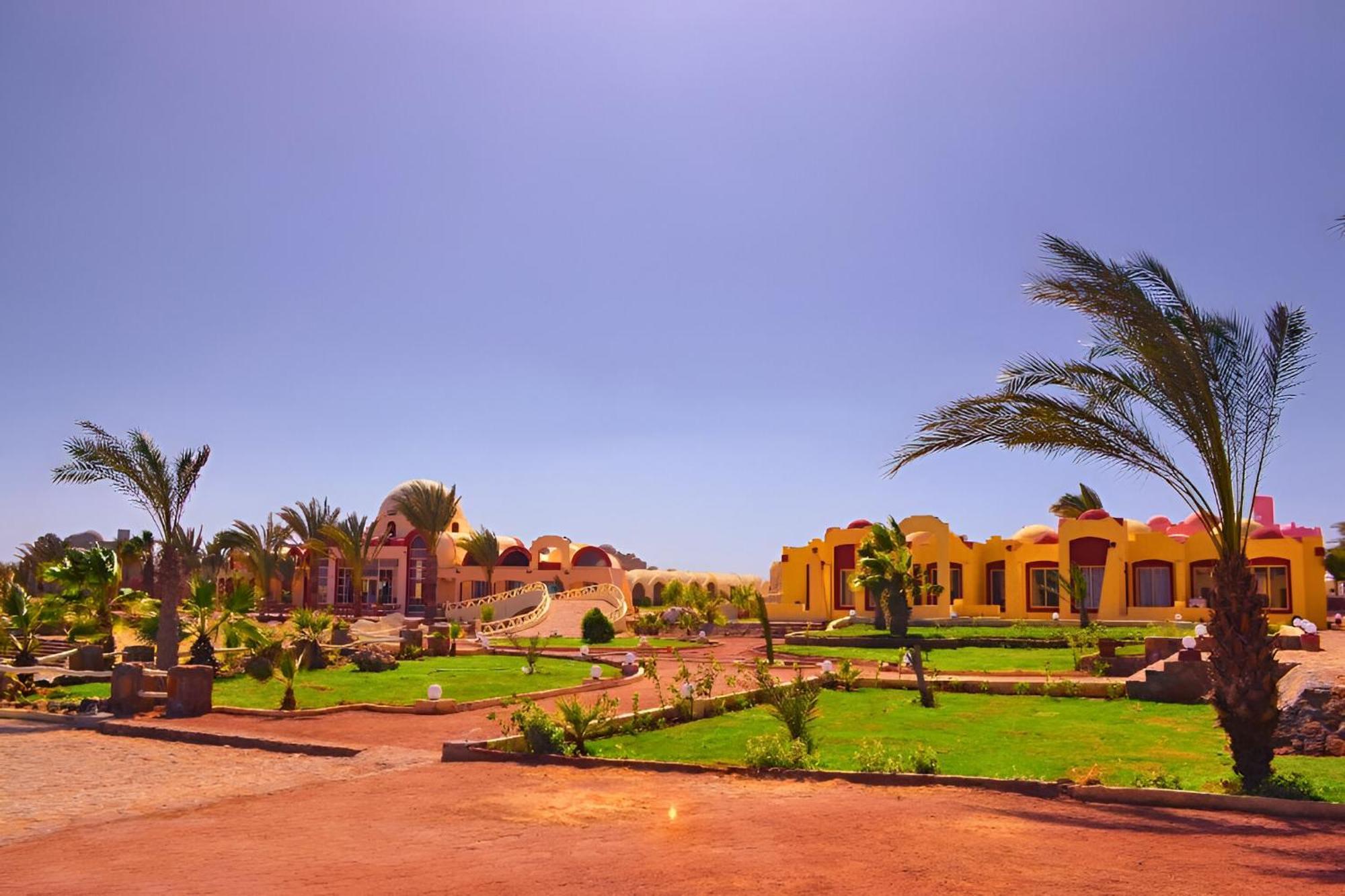 Hostmark Zabargad Beach Resort Abu Ghusun Exterior photo